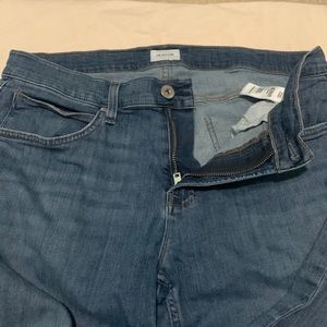 Hudson Straight Denim 34x32